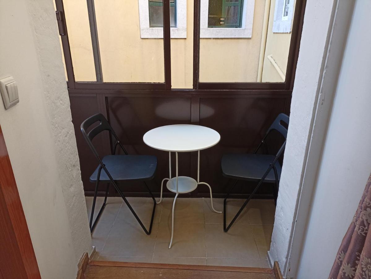 Casa de hóspedes Martim Moniz 28 *